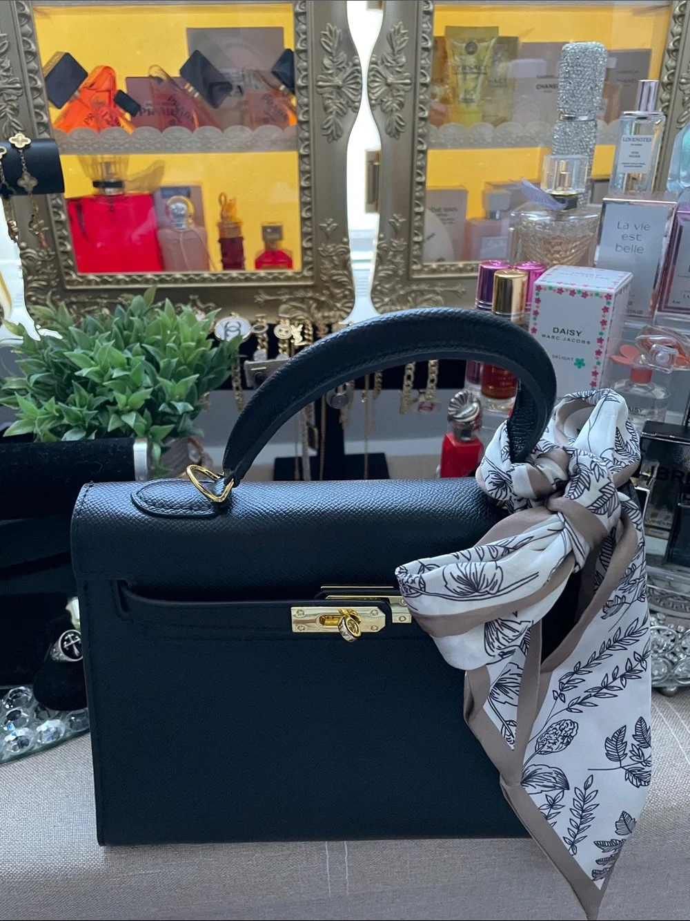 ✨🖤Classic Black Top-Handle Leather Crossbody Bag with Decorative Scarf🖤✨NEW - Picture 2 of 9